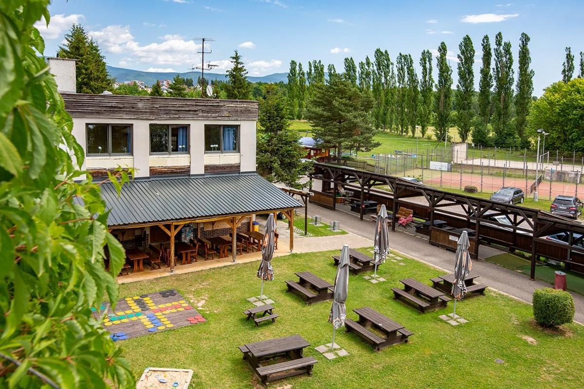 Holiday Park Vrchlabí - Liščí farma Exterior foto